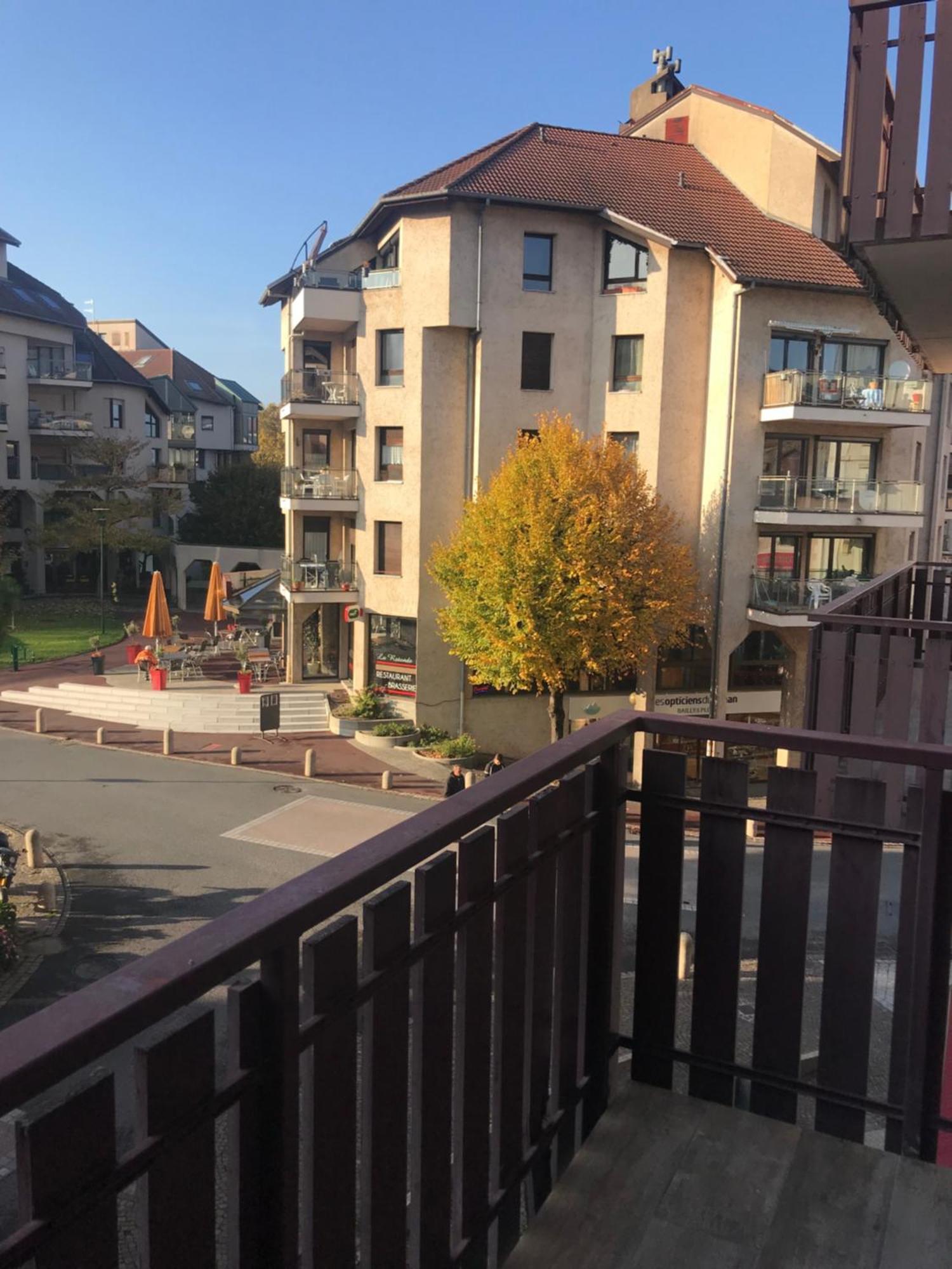 Hotel Le Bourgogne Эвиан-ле-Бен Экстерьер фото